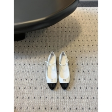 Miu Miu flat shoes